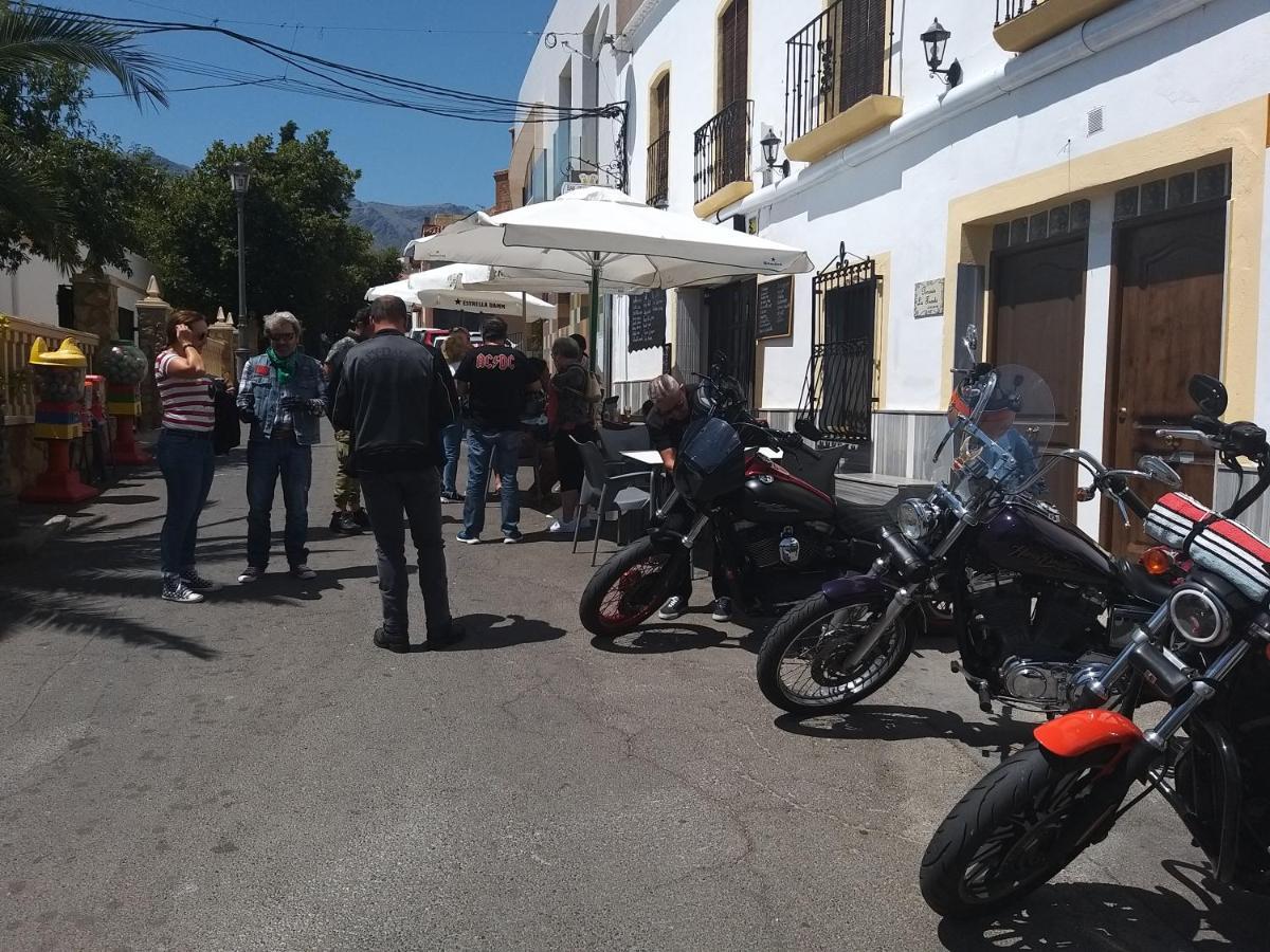 Pension La Fuente Abrucena 外观 照片